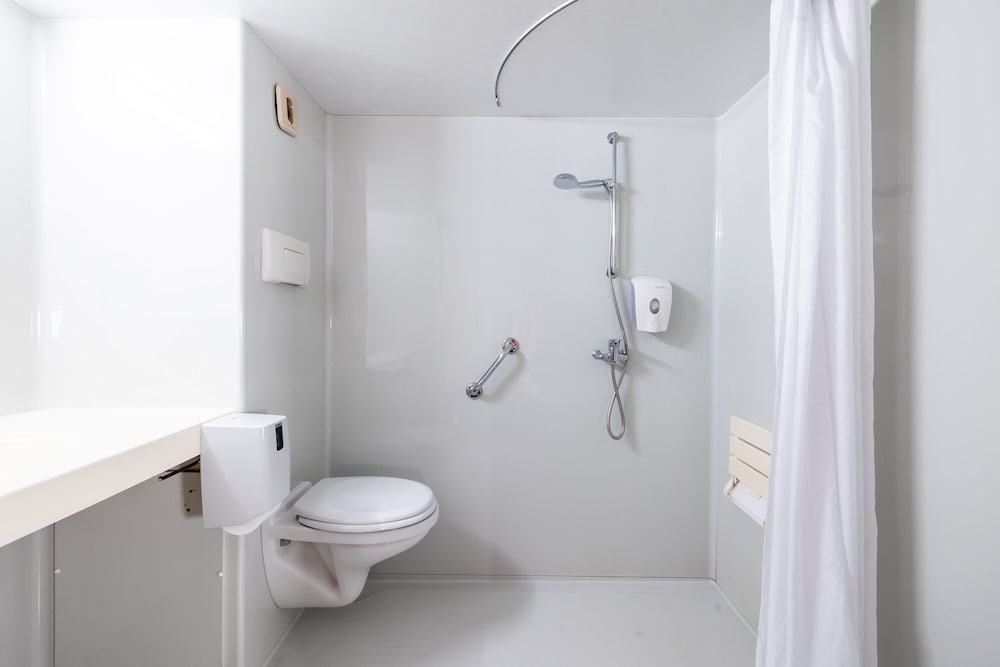 Standard Room, 1 Double Bed - Photo 4