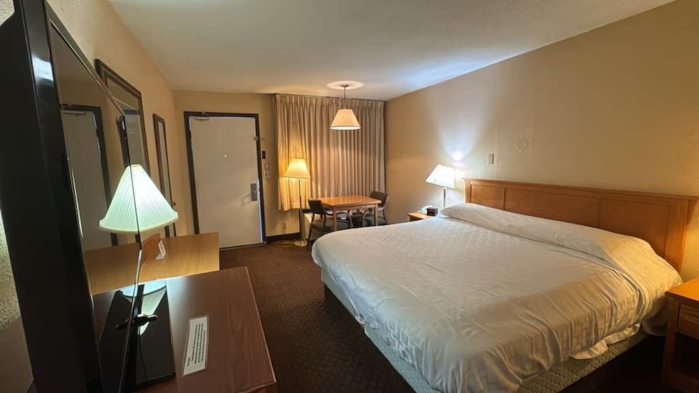 Full Bed Accessible Non-Smoking