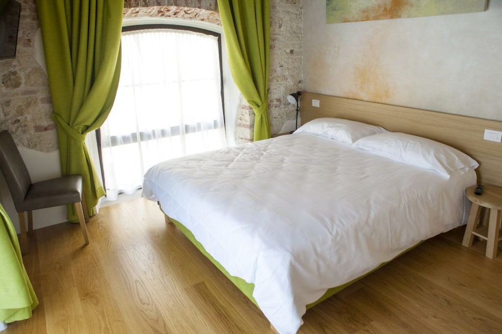 Double Room Single Use, 1 Twin Bed photo 3