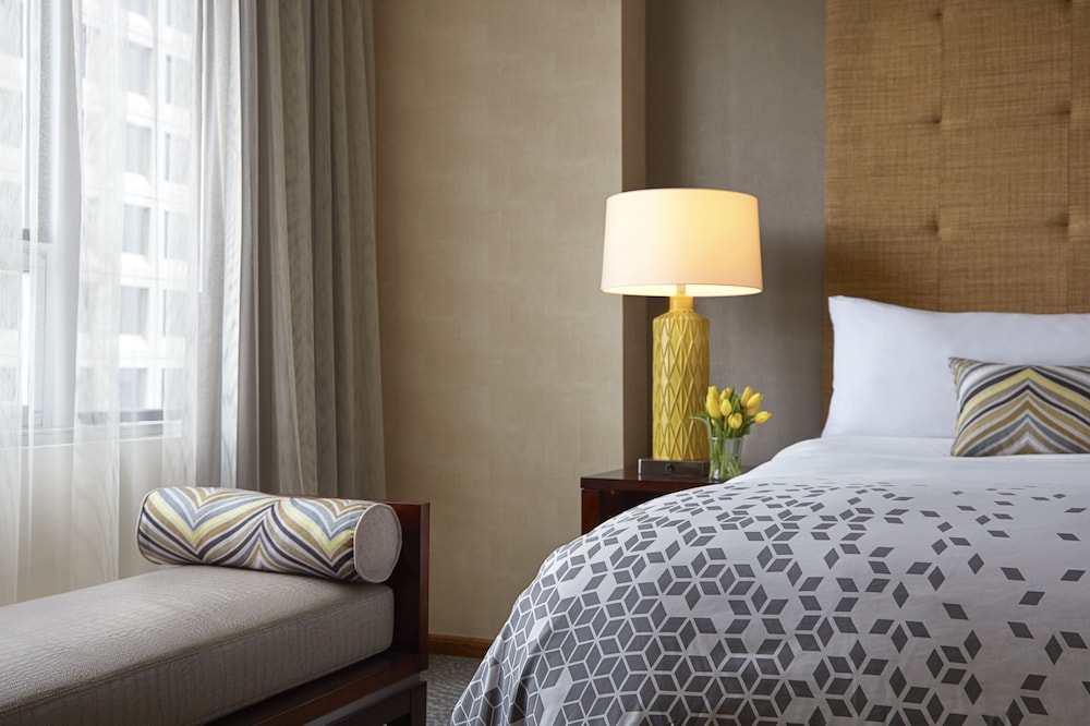 Club Room, 1 King Bed (Hearing Accessible) photo 2