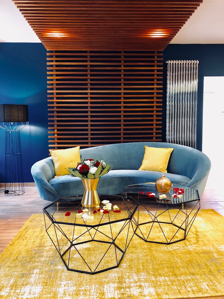 Romantic suite, Hot tub