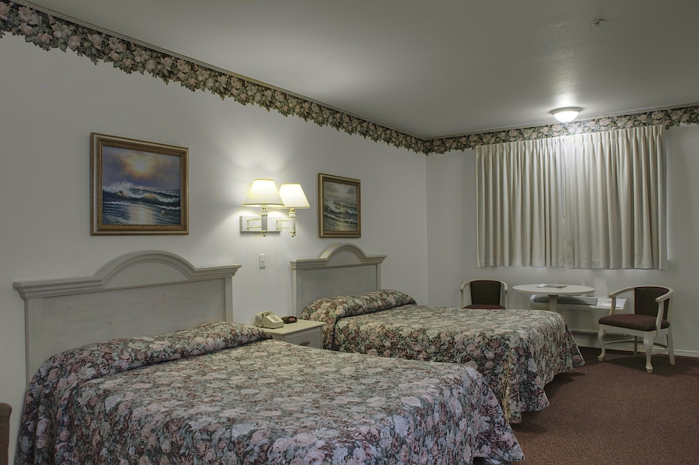 Two Bedroom Suite with Refrigerator and Microwave photo 2
