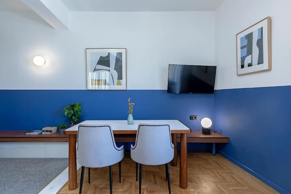 Family Suite with Balcony and Breathtaking View of the Acropolis
