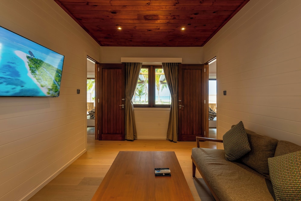 Two Bedroom Beach Pool Villa - Photo 12