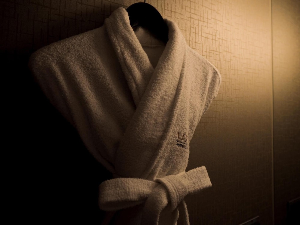 Deluxe Suite Family Twin (Club Access For 2) - Photo 7