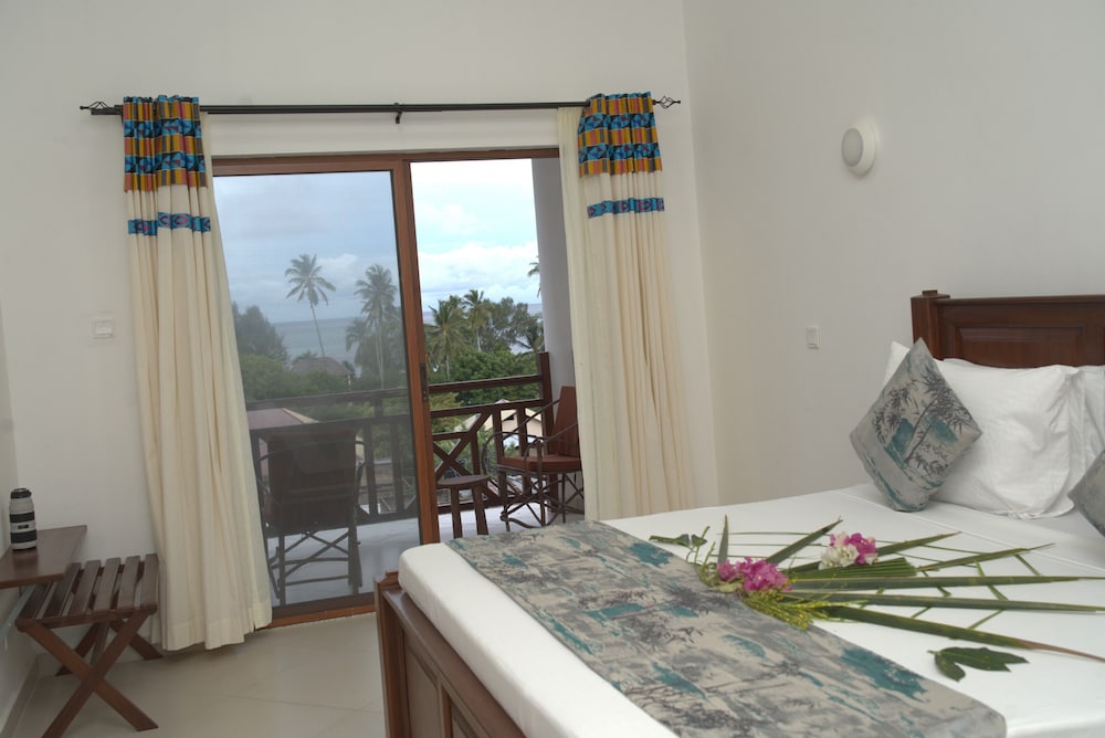 Superior Room, 1 Queen Bed photo 1