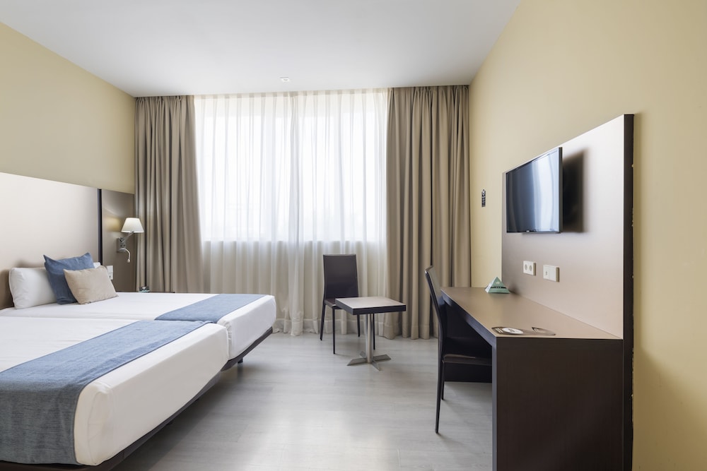 Twin Room - Photo 1
