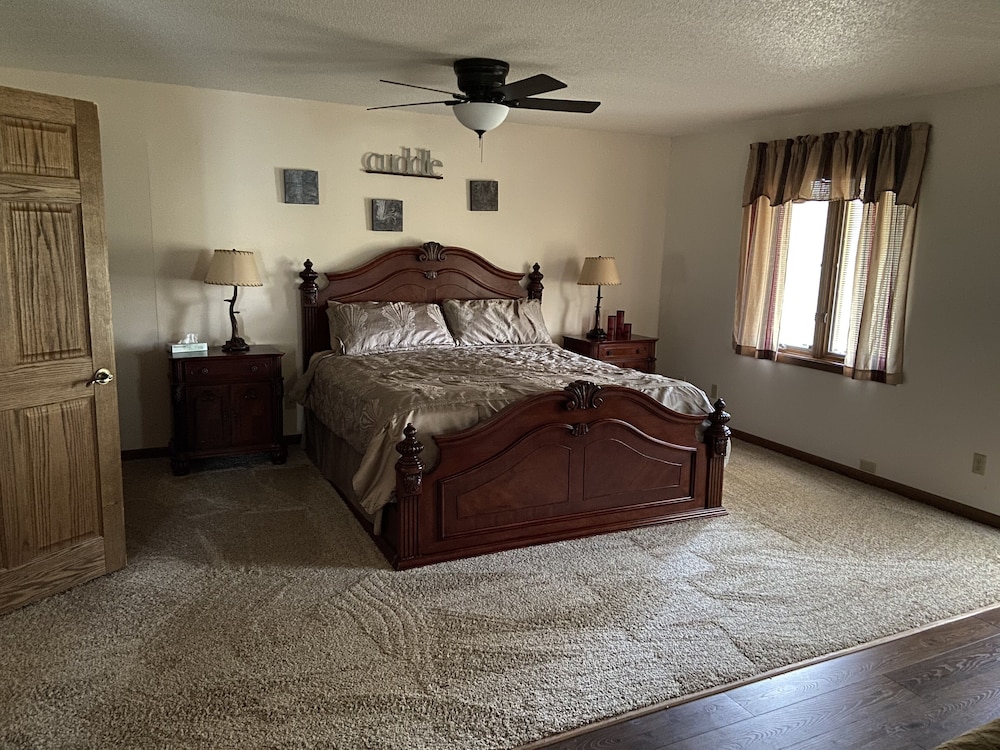Basic Room, 2 Queen Beds