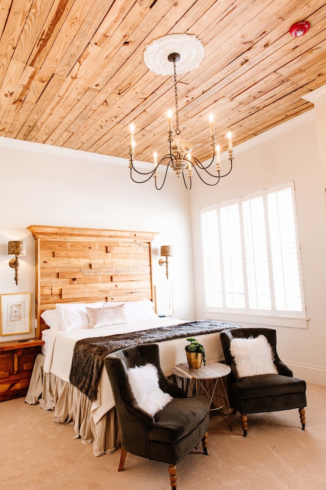 The Louis Winston Suite