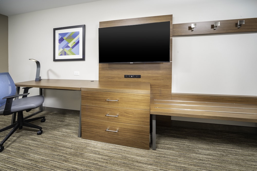 Suite, 1 King Bed (Additional Living Area) - Photo 2
