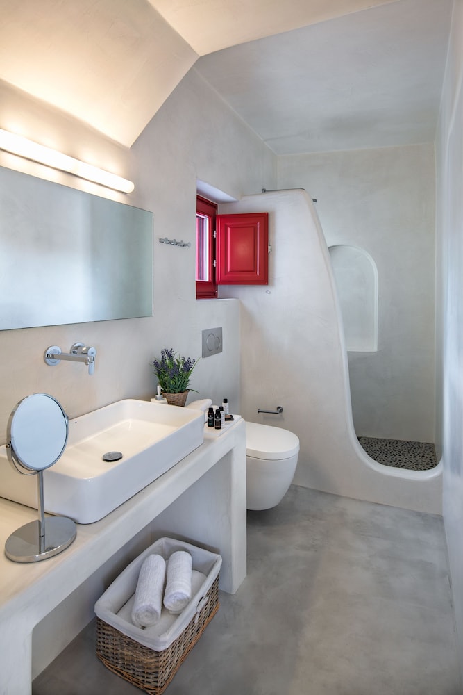 Deluxe Suite One Bedroom Sea View with Plunge Pool - Photo 11