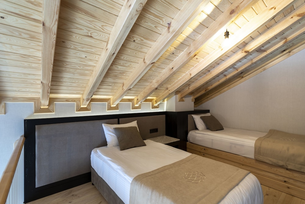 Deluxe Duplex, Multiple Beds, Non Smoking, Sea View photo 3