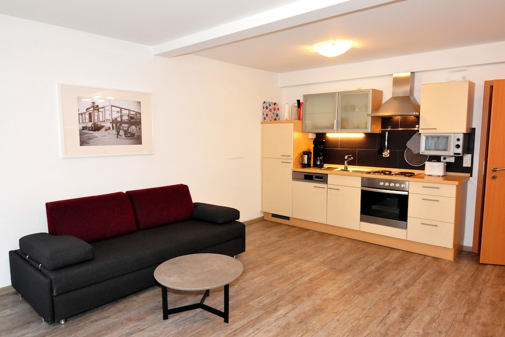 Apartment photo 2