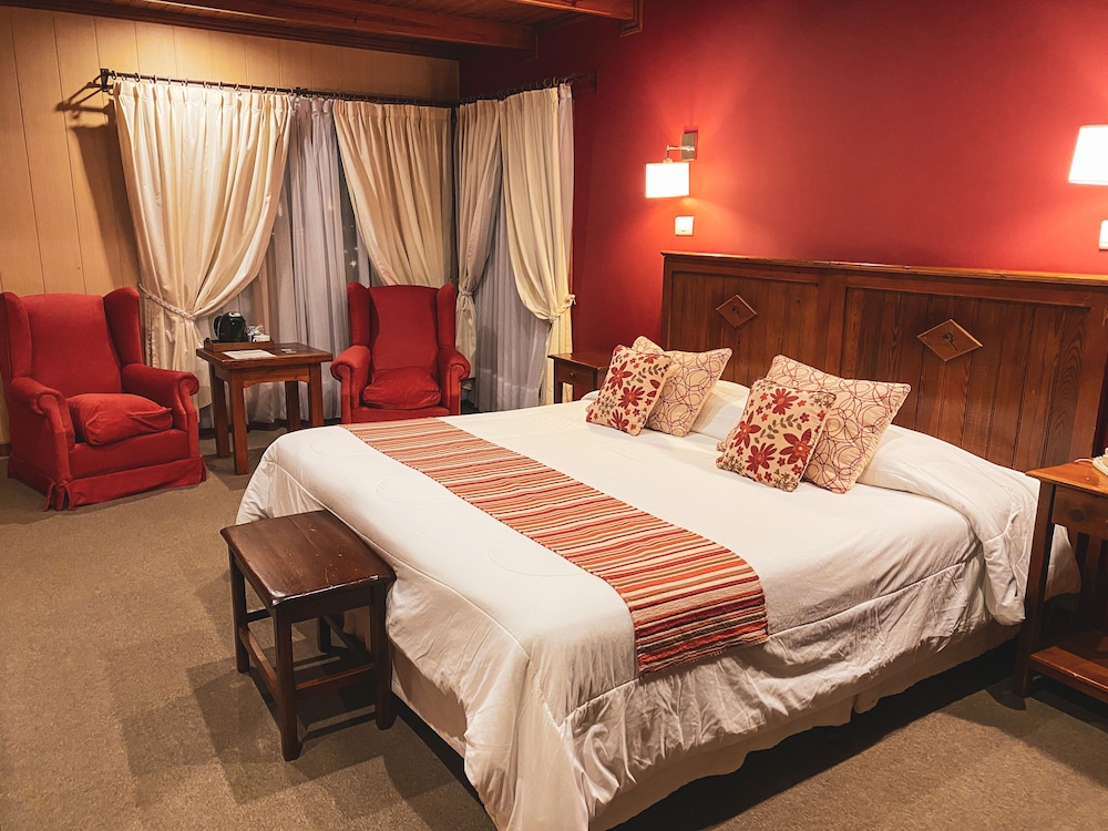 Superior Room, Lake View