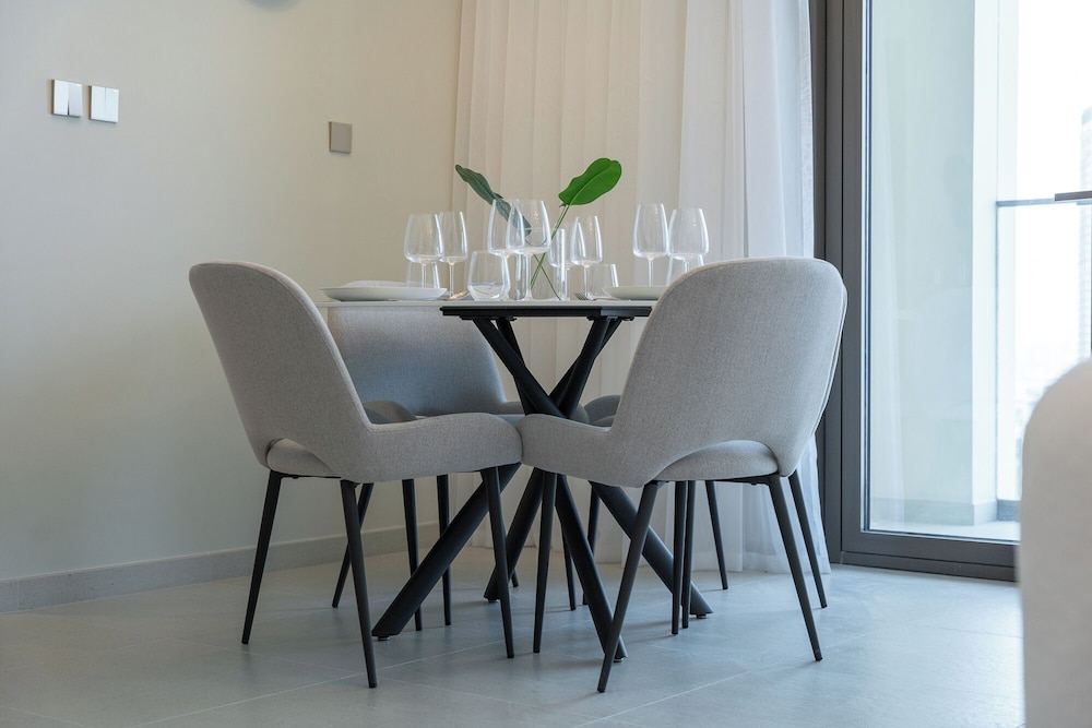 Exclusive Apartment, Balcony, City View photo 2