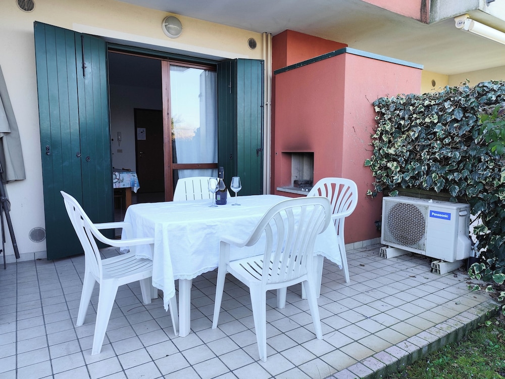 Apartment, 2 Bedrooms, Patio, Garden View