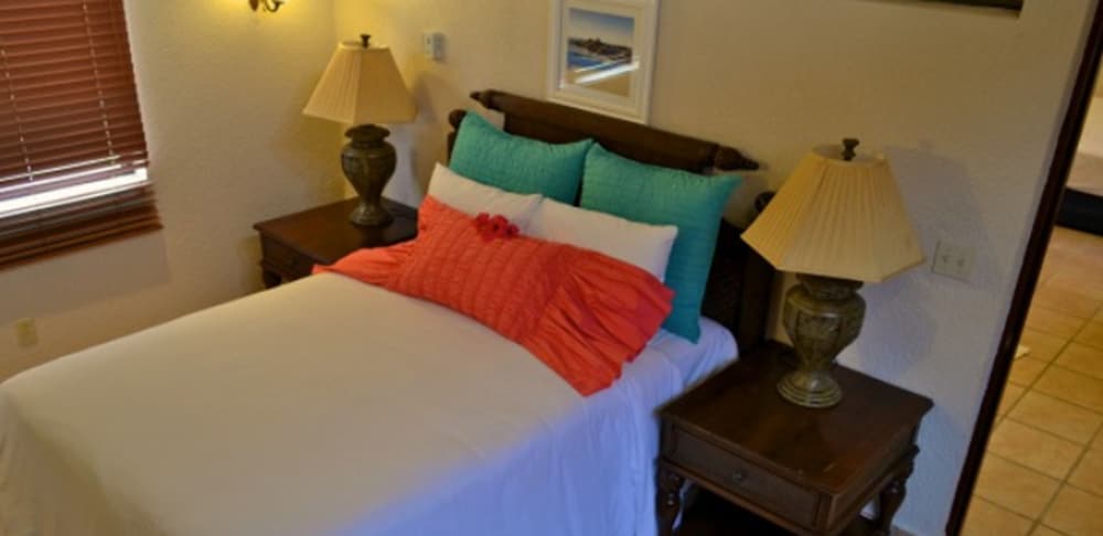 Las Sirenas by Mayan Princess Two Bedroom Family Suite (interconnecting rooms) photo 3