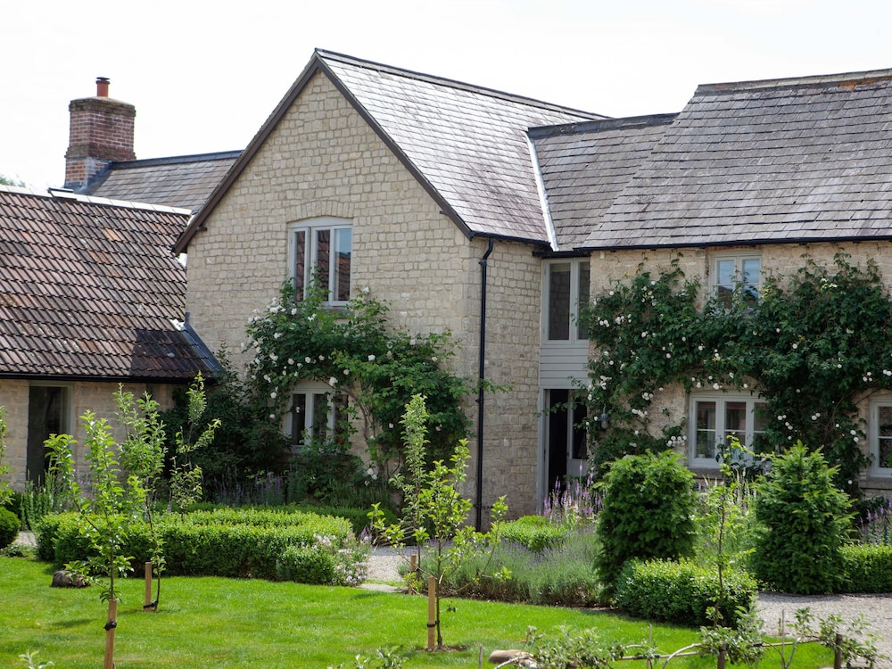 Superior Double Room, Ensuite, Courtyard View (Rabbit Room) photo 2