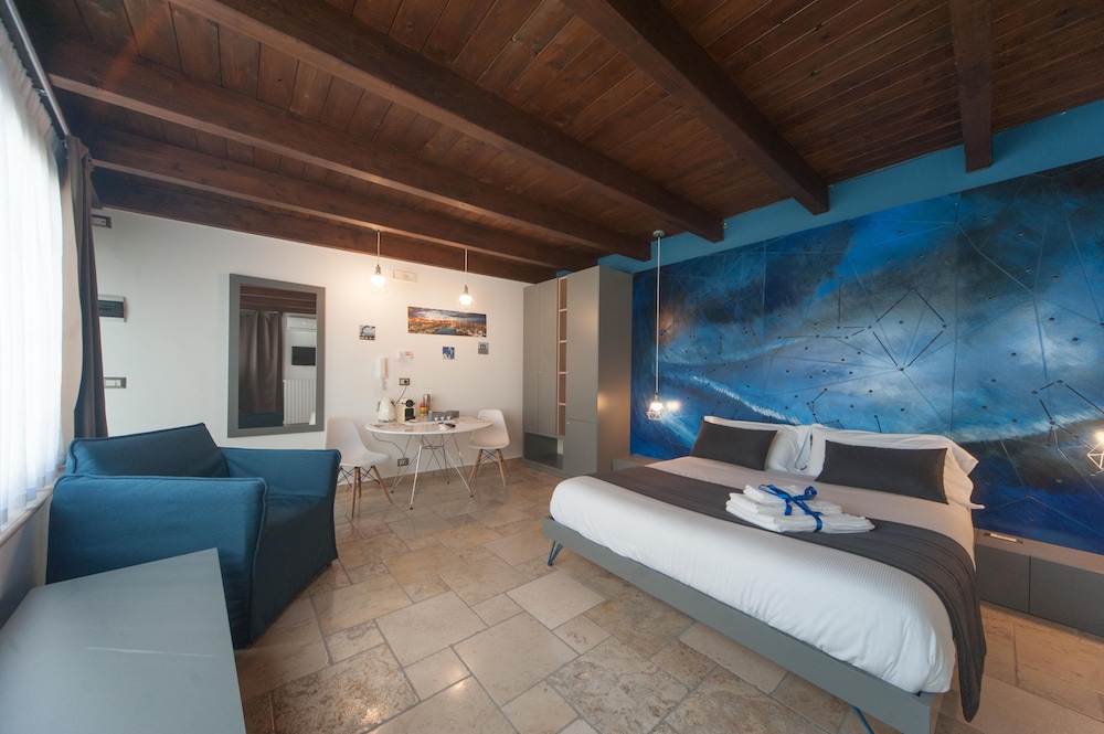 Superior Triple Room (Suite View) photo 2