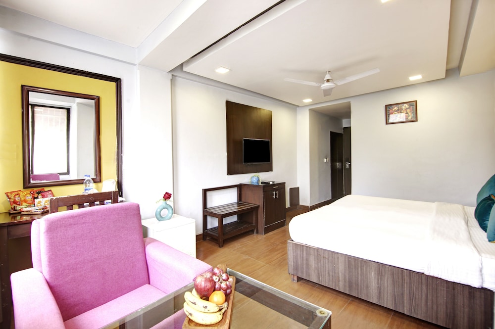 Deluxe Room - Photo 27