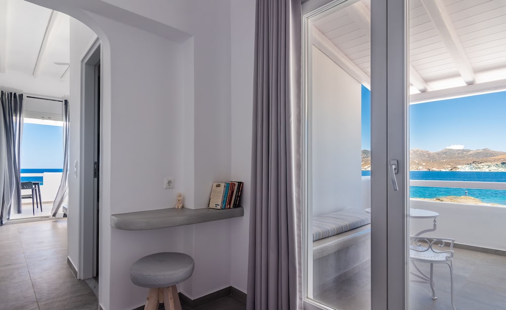 Honeymoon Room photo 1
