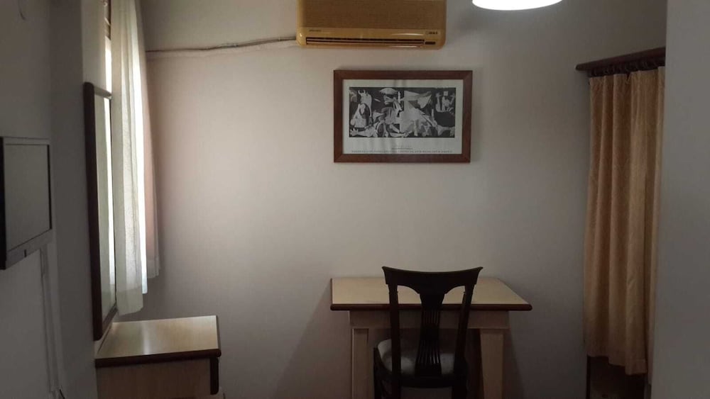 Standard Single Room photo 3