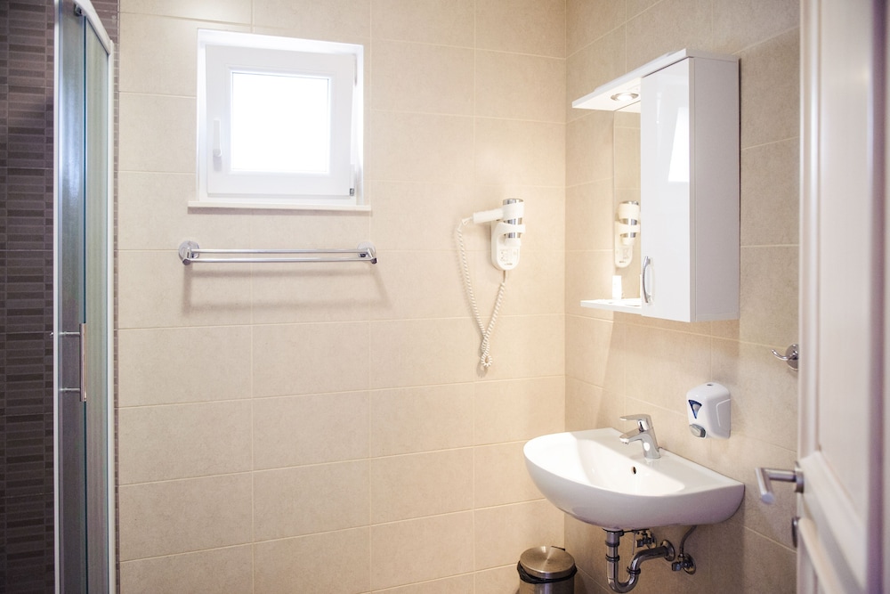 Deluxe Apartment, 3 Bedrooms, Balcony, Annex Building