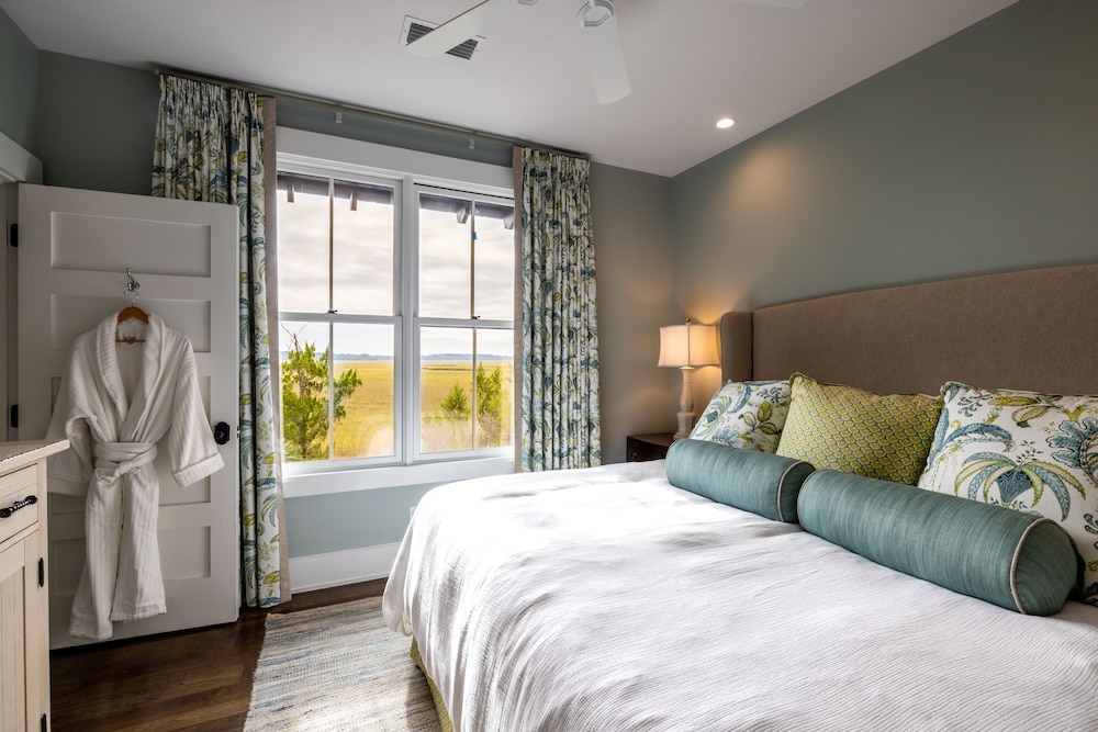 Honeymoon Room photo 1