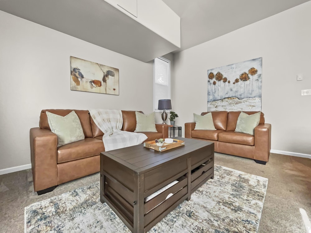 Condo, 1 Bedroom photo 1