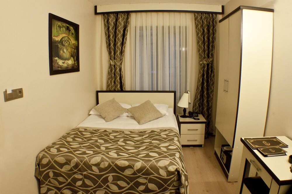 Basic Double Room photo 3
