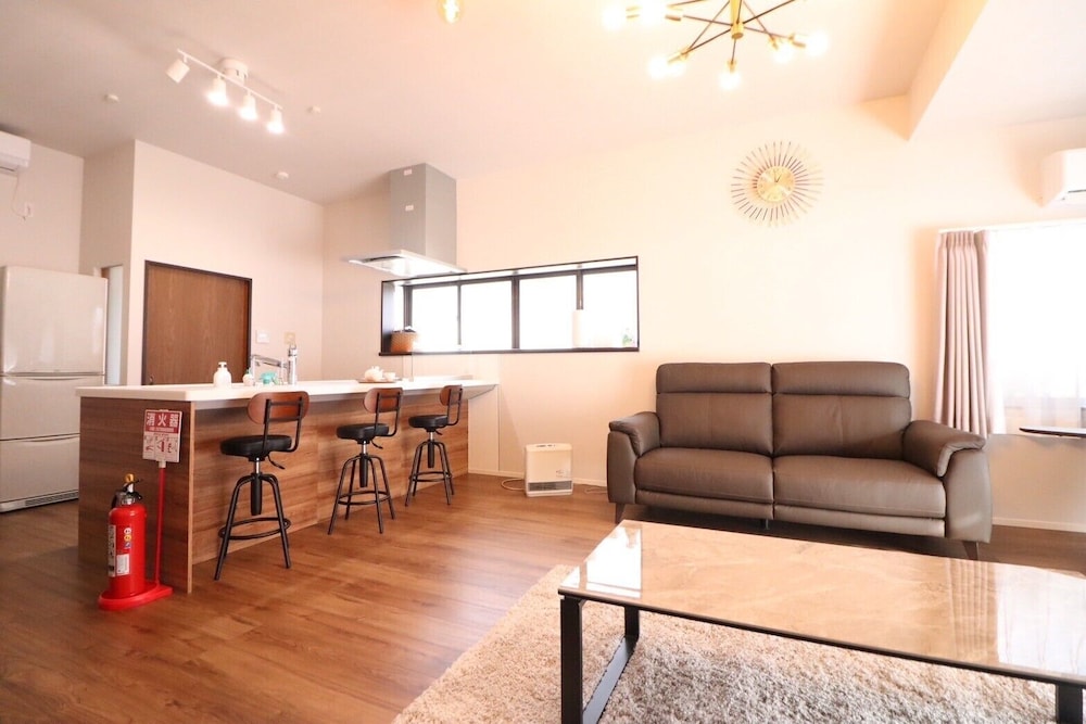 Basic House, Patio