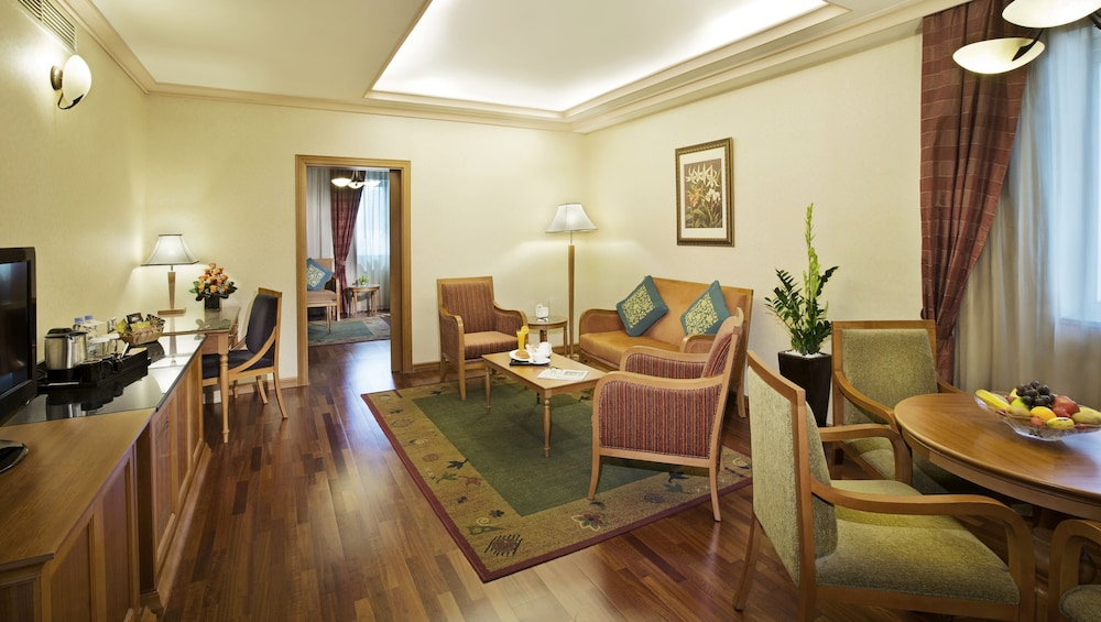 Avenue Suite photo 1