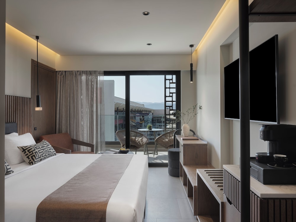 Family Connecting Rooms Side Sea View