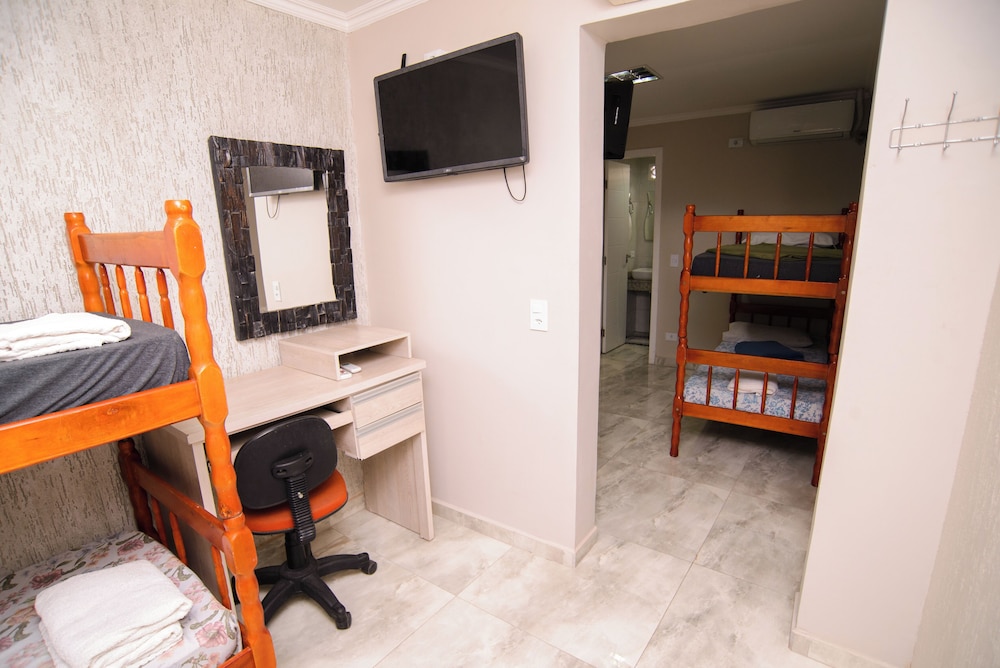 Room photo 2