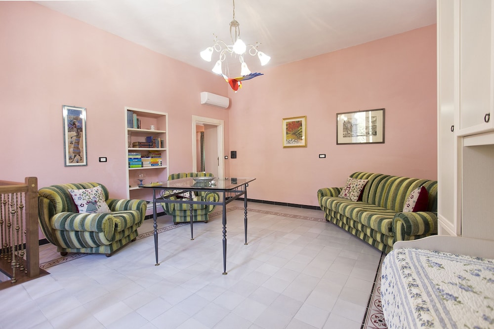 Family Room photo 2