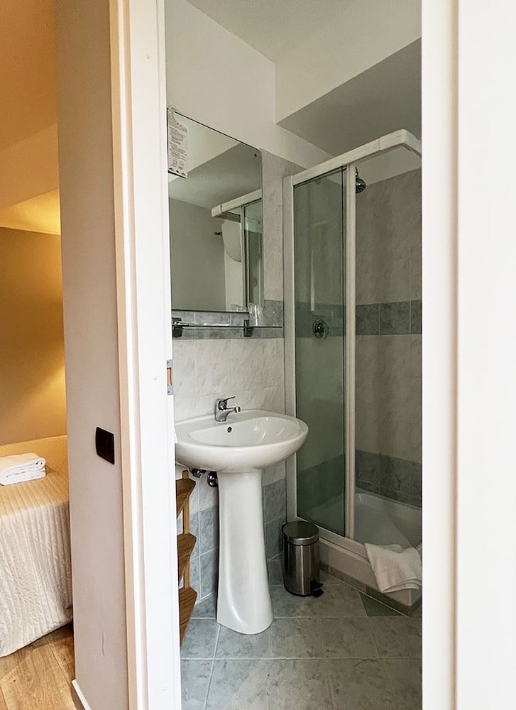 Classic Double Room Single Use photo 2