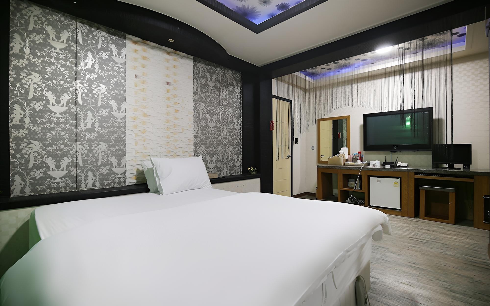 Room (VIP) photo 3