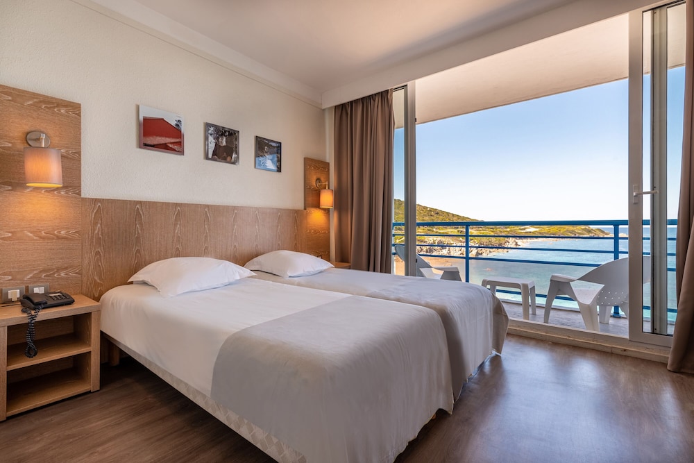 Standard Double Room, 1 Bedroom, Balcony photo 2