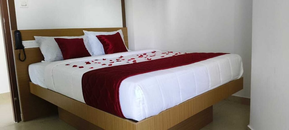 Classic Double Room, City View
