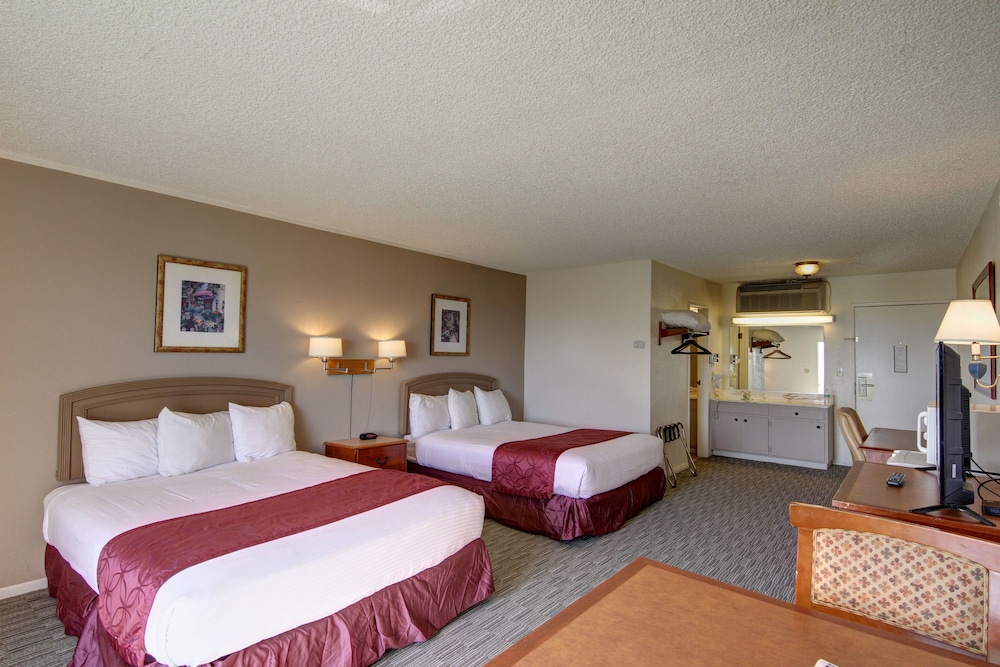 Double Room, Mountain View, Corner (*Pet Friendly) - Photo 5