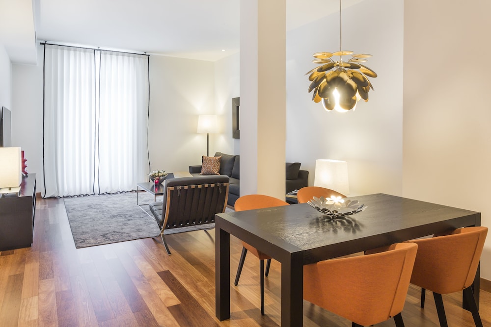Superior Apartment, Annex Building (Paseo de Gracia)