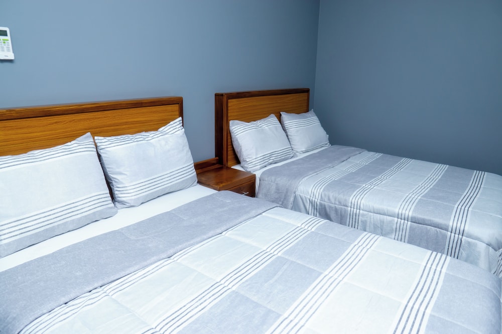 Deluxe Suite, Multiple Beds, Patio, Courtyard View