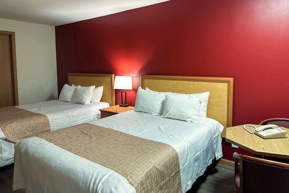 Standard Room, 2 Double Beds, Non Smoking photo 3