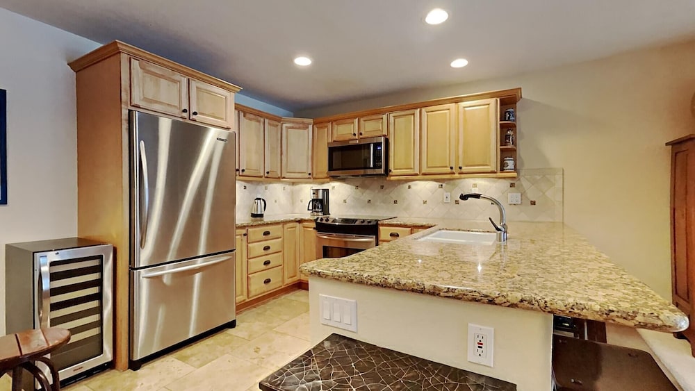 Condo, 1 Bedroom
