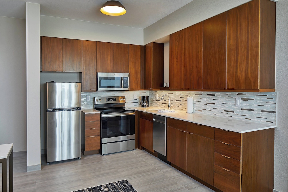 Suite, 1 Bedroom (Hearing Accessible)