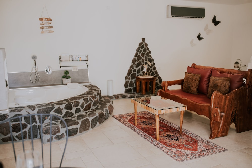 Deluxe Studio Suite photo 1