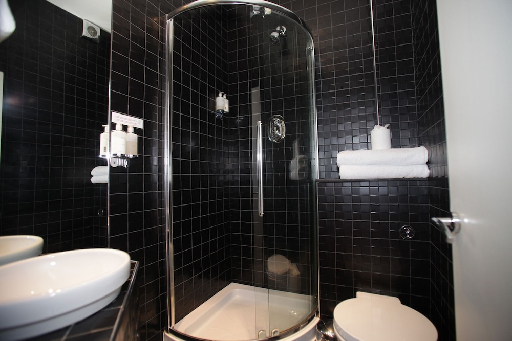 Superior Double or Twin Room, Bathtub photo 2