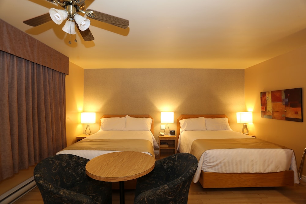 Double Room, 2 Double Beds photo 1
