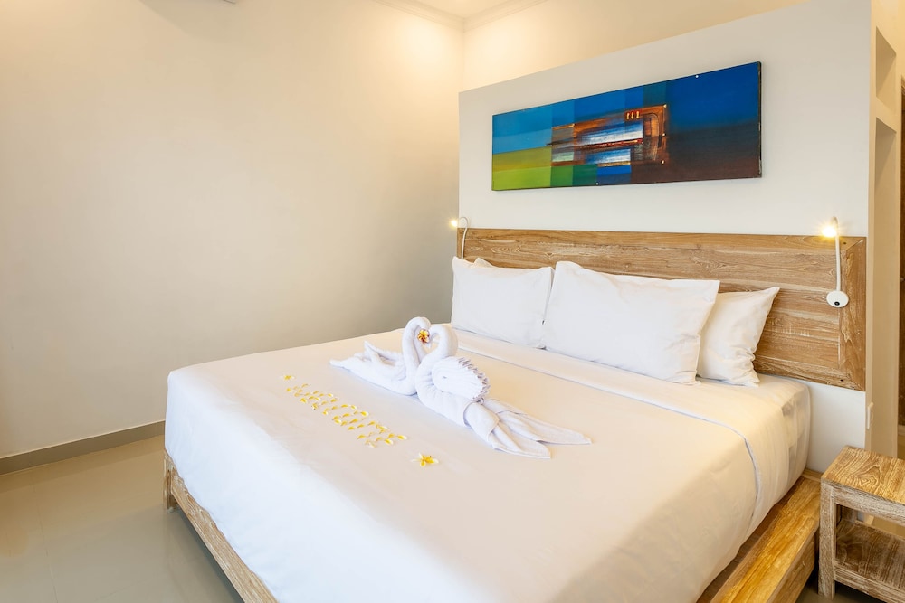 Deluxe Suite - Photo 6
