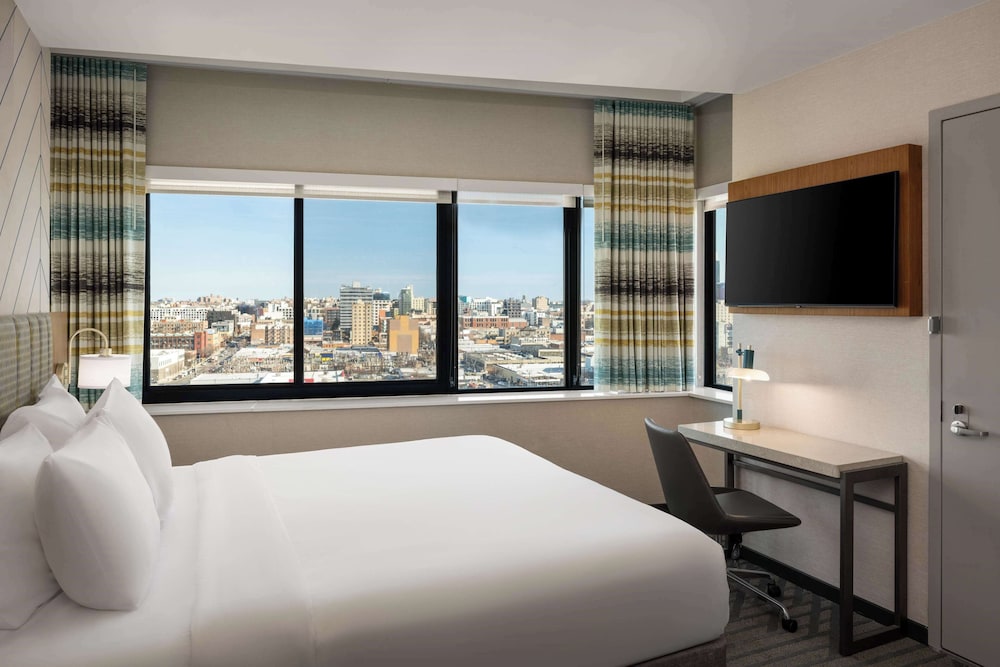 Standard Room, 1 King Bed, Non Smoking, City View (City View)